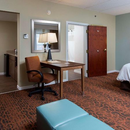 Hampton Inn Трой Екстериор снимка