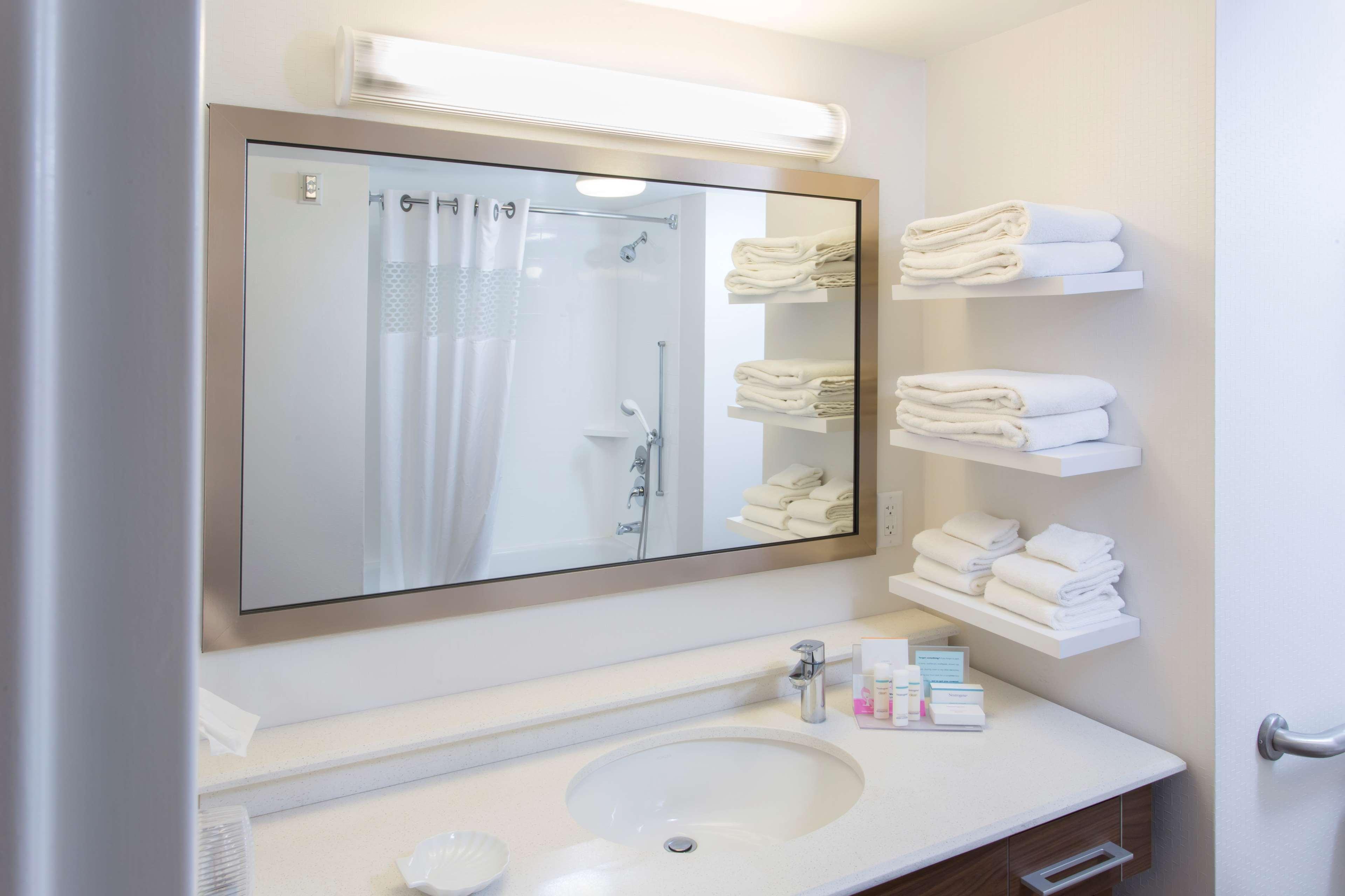 Hampton Inn Трой Екстериор снимка