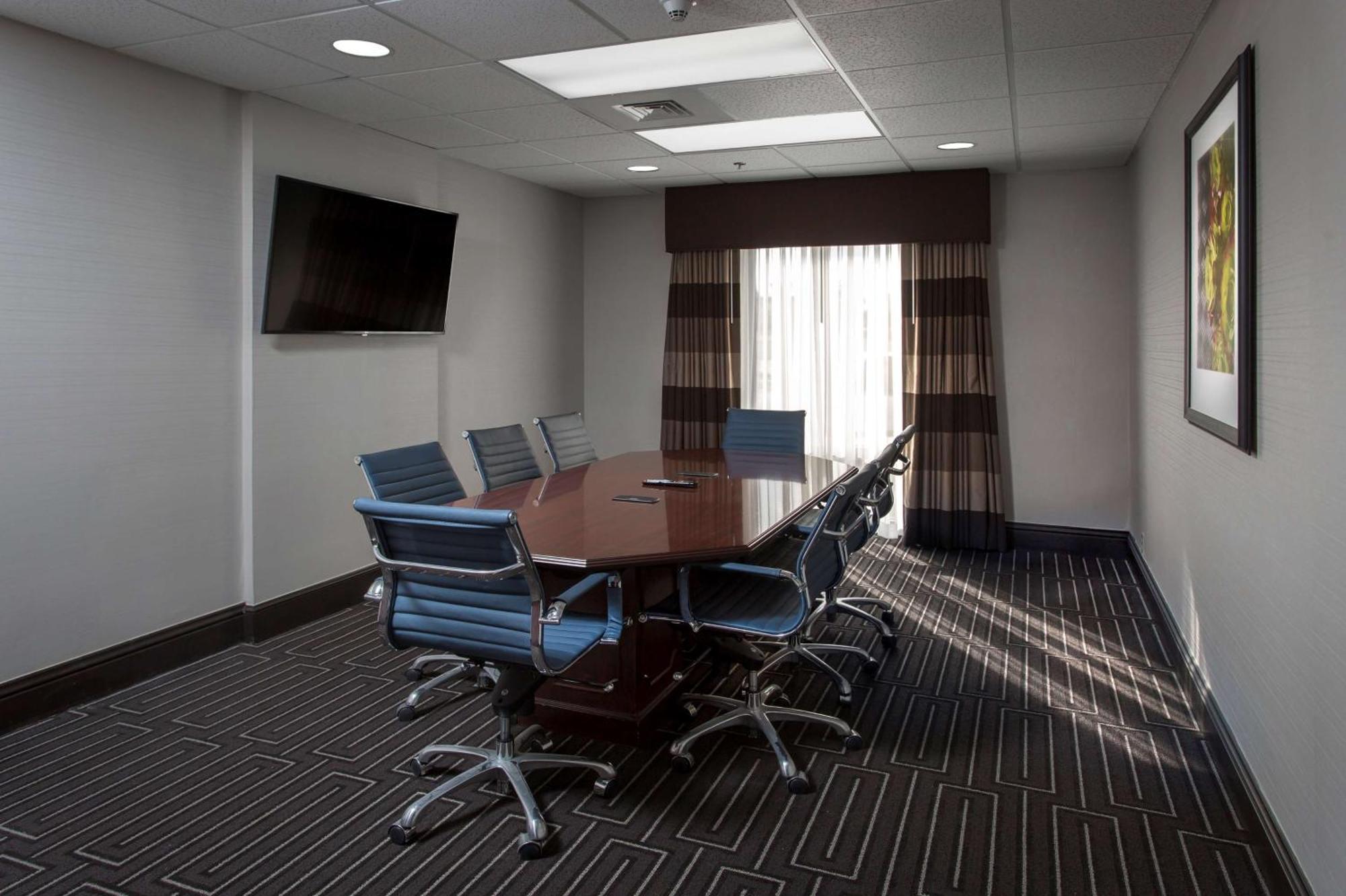 Hampton Inn Трой Екстериор снимка