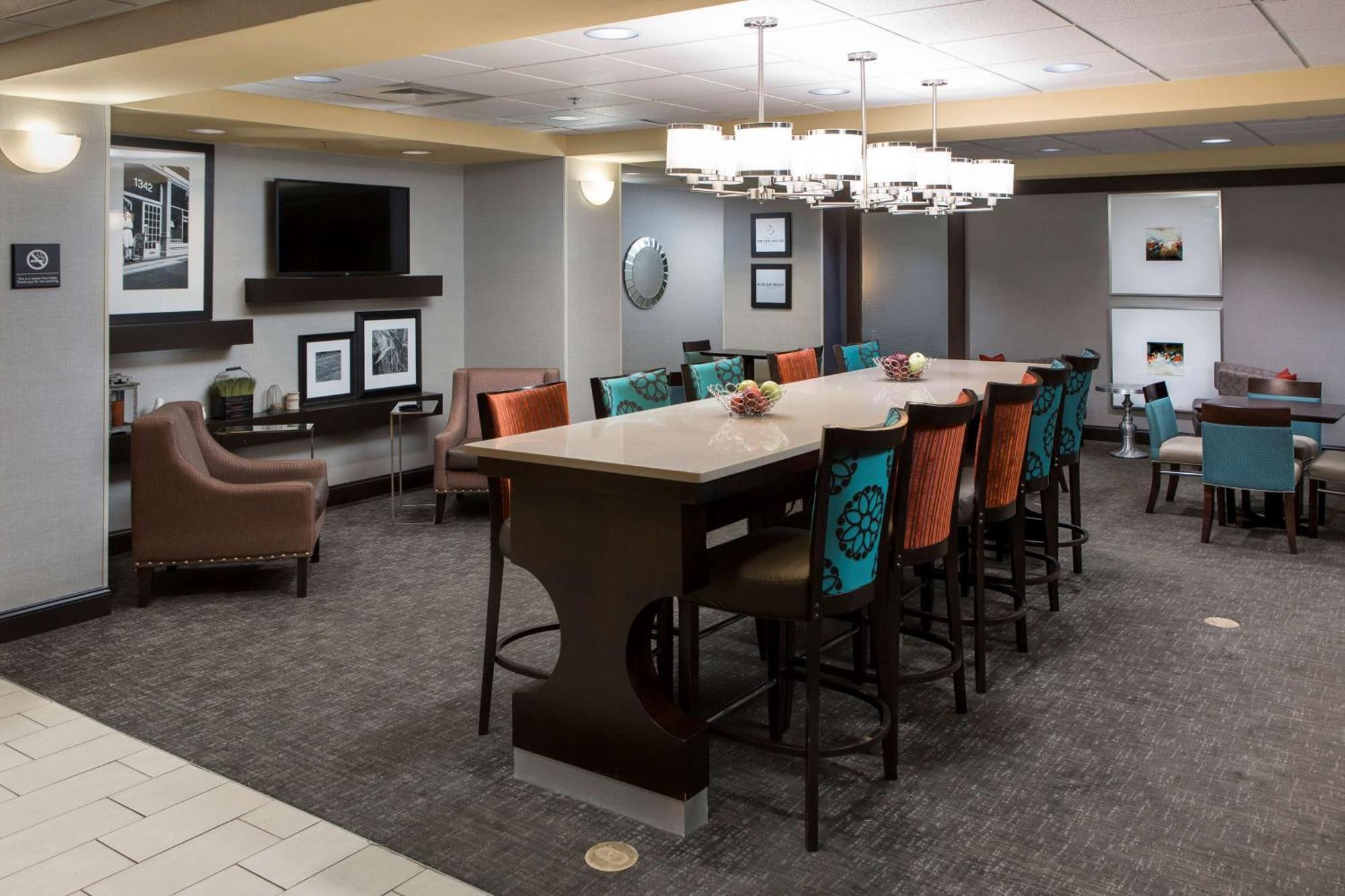 Hampton Inn Трой Екстериор снимка