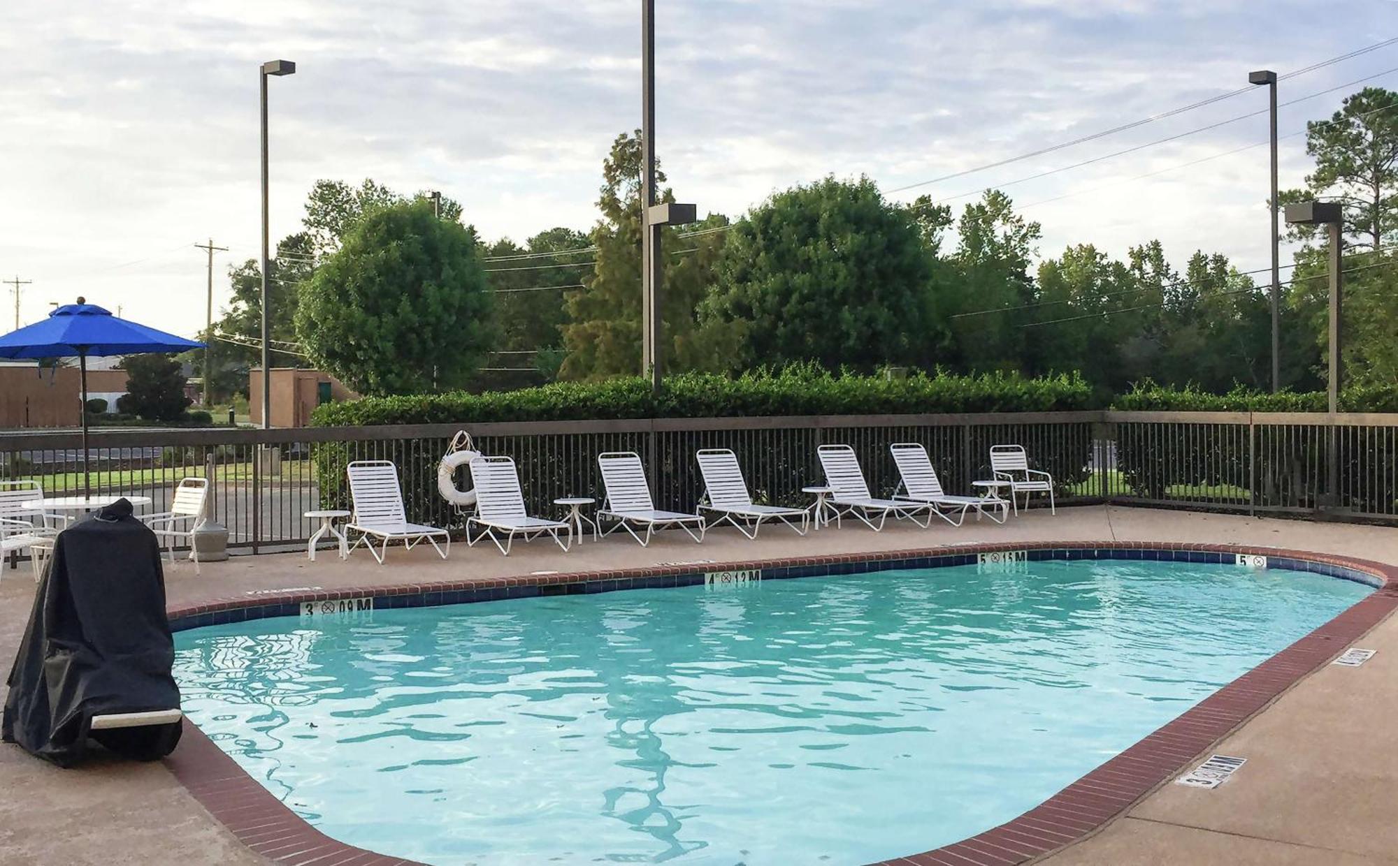 Hampton Inn Трой Екстериор снимка
