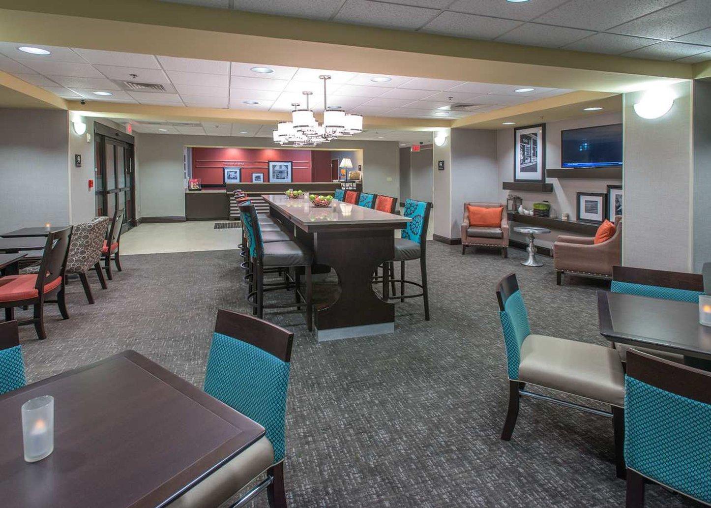 Hampton Inn Трой Екстериор снимка